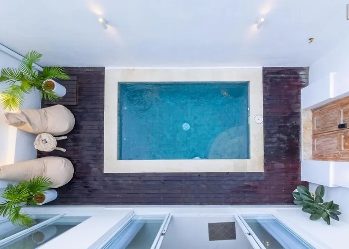 Villa Grega Padang Padang Uluwatu (Bali)