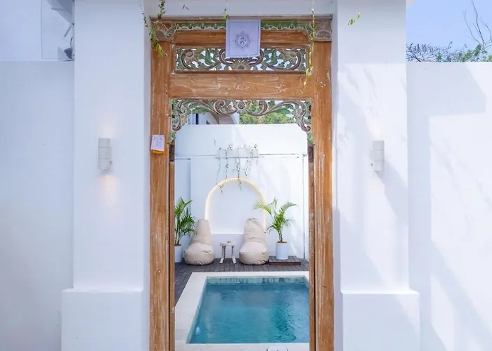 Grega Padang Padang Villa Uluwatu (Bali)