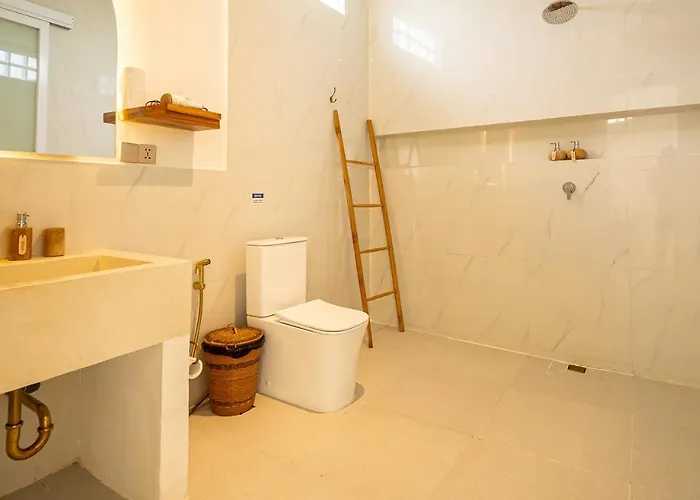 Grega Padang Padang Villa Uluwatu (Bali)
