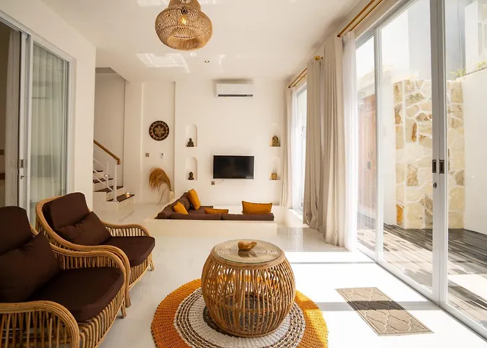 Villa Grega Padang Padang